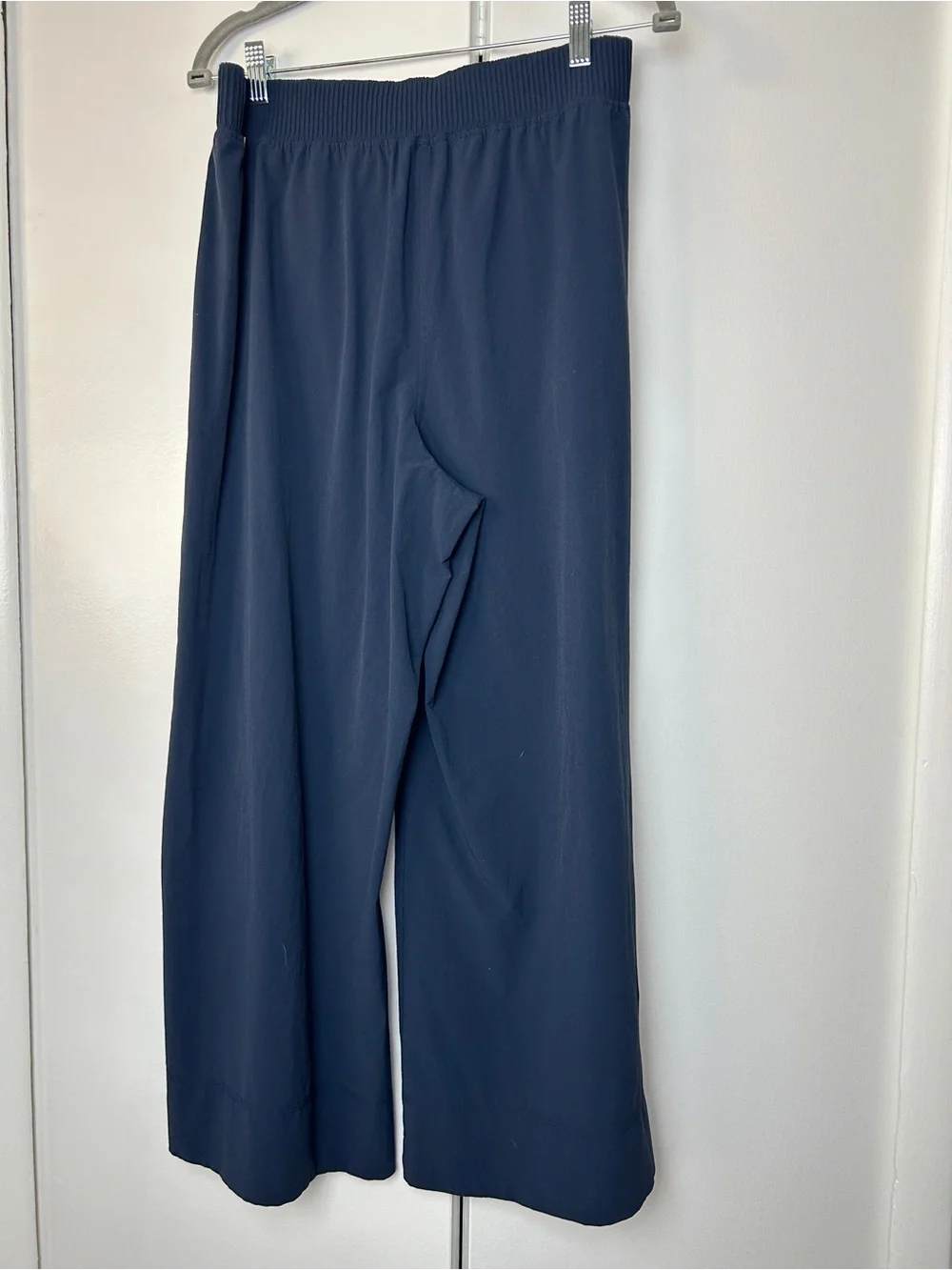 Lululemon Stretch Woven Wide-Leg High-Rise Cropped Pant